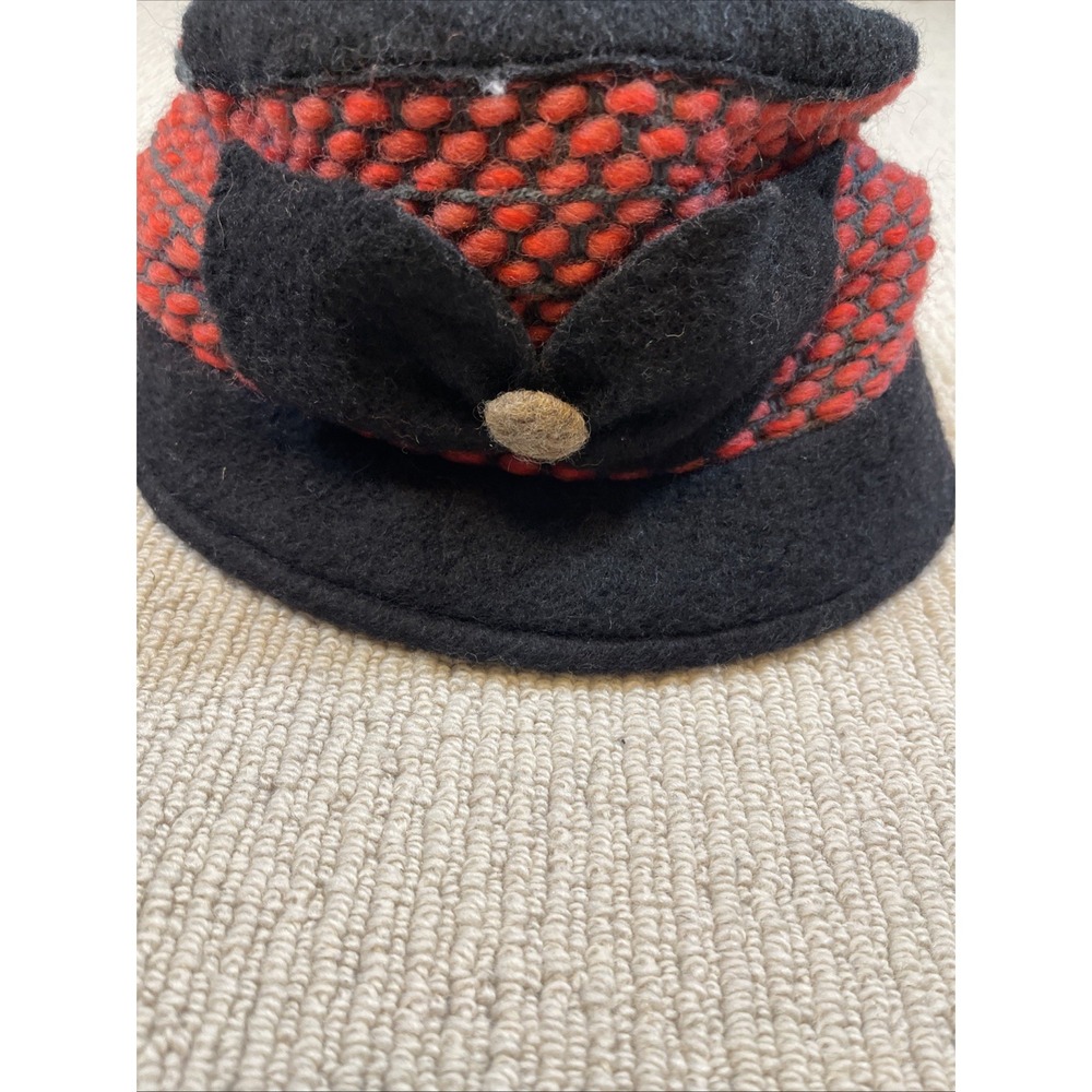 Creativa Made In Italy Wool Blend Bucket Hat Black Red